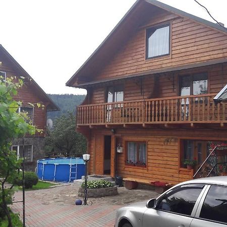 U Romana Yaremche Dış mekan fotoğraf