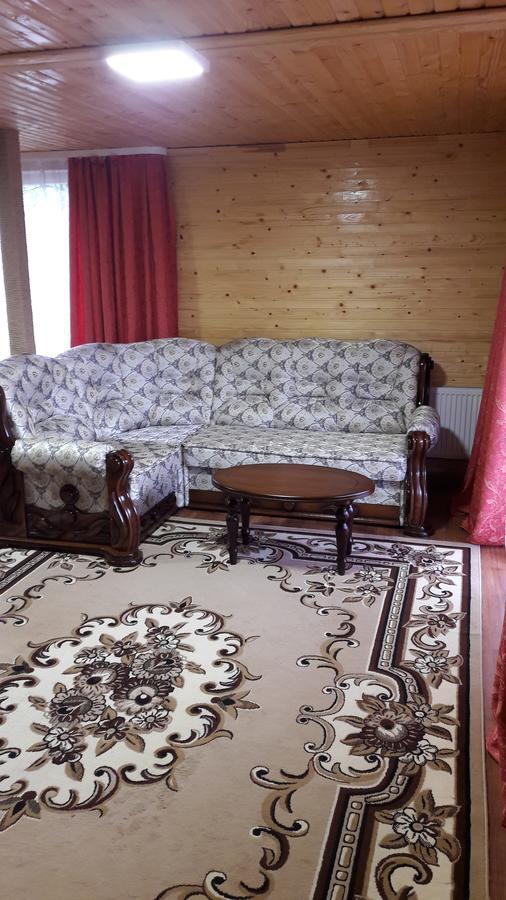 U Romana Yaremche Dış mekan fotoğraf