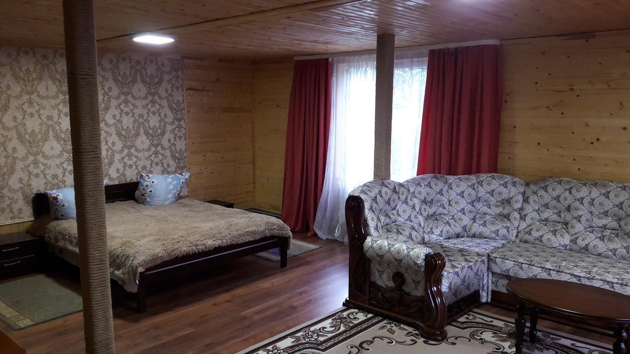 U Romana Yaremche Dış mekan fotoğraf