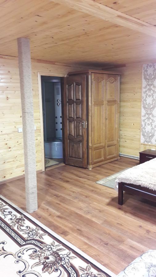 U Romana Yaremche Dış mekan fotoğraf